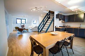 Charming Triplex Near Avenue Louise