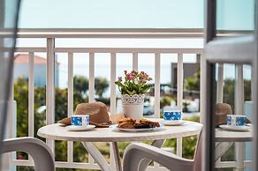 Hydrele Beach Hotel