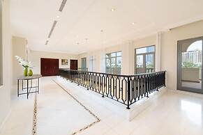 Maison Privee Private Pool and Beach Access Villa w/ Cinematic Vws