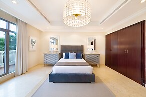 Maison Privee Private Pool and Beach Access Villa w/ Cinematic Vws