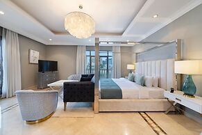 Maison Privee Private Pool and Beach Access Villa w/ Cinematic Vws