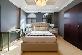 Maison Privee Private Pool and Beach Access Villa w/ Cinematic Vws