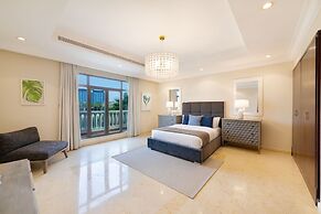 Maison Privee Private Pool and Beach Access Villa w/ Cinematic Vws