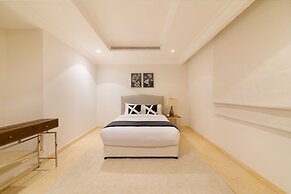 Maison Privee Private Pool and Beach Access Villa w/ Cinematic Vws