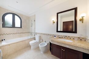 Maison Privee Private Pool and Beach Access Villa w/ Cinematic Vws