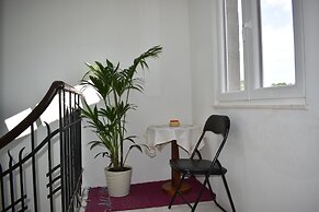 Dante Apartment