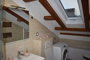 Dante Apartment