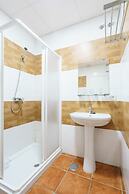 Hotel Carlos V by Viverestays
