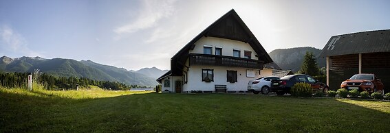 Green Garden Apartments Soklic