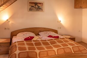 Green Garden Apartments Soklic