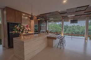 Hidden Seroja Villa