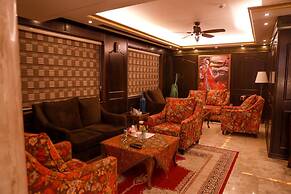 Strand Hotel