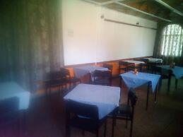 Chania Tourist Lodge