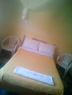 Chania Tourist Lodge