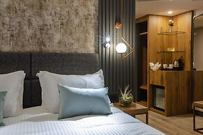 Kayhan City Hotel