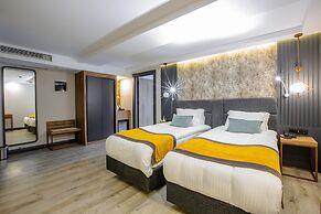 Kayhan City Hotel