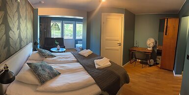 Treetop Spa Hangout & Hotel