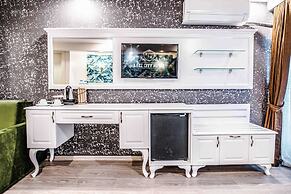 Lazz City Hotel