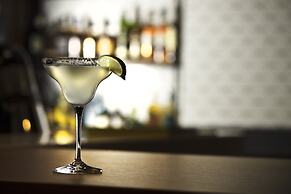 Holiday Inn Yerevan - Republic Square by IHG