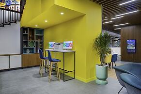 Holiday Inn Yerevan - Republic Square by IHG