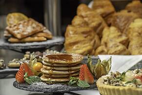 Holiday Inn Yerevan - Republic Square by IHG