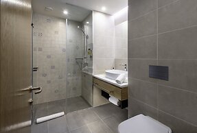 Holiday Inn Yerevan - Republic Square by IHG