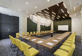 Holiday Inn Yerevan - Republic Square by IHG
