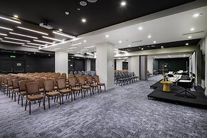 Holiday Inn Yerevan - Republic Square by IHG