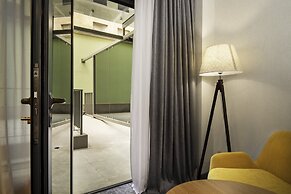 Holiday Inn Yerevan - Republic Square by IHG