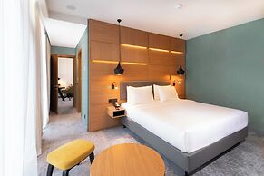 Holiday Inn Yerevan - Republic Square by IHG