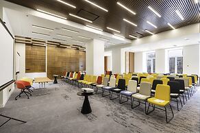 Holiday Inn Yerevan - Republic Square by IHG