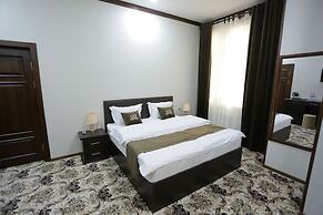 Ark Hotel
