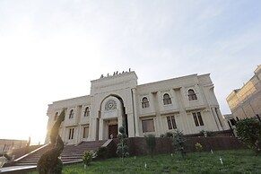 Ark Hotel