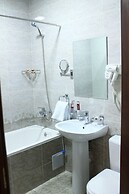 Ark Hotel