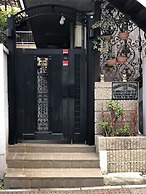Centrally Located Deluxe Furnished.4