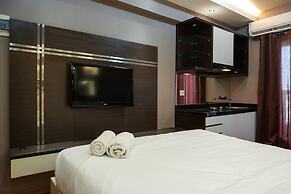 Comfortable Studio @ Green Bay Pluit Apartment