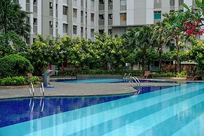 Comfortable Studio @ Green Bay Pluit Apartment