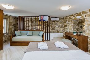 Agarathos Homes