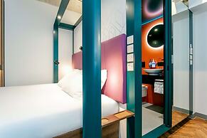 YOTEL Manchester Deansgate