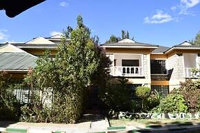 Yaris Guest House