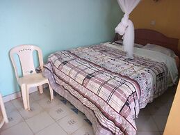 Eden Garden Hotel