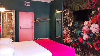 Casa Rosa Suites
