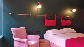 Casa Rosa Suites
