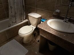 Grand Pyramids View Guesthouse