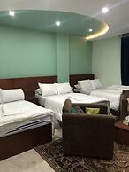 Grand Pyramids View Guesthouse