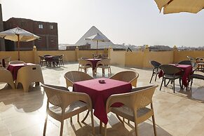 Grand Pyramids View Guesthouse