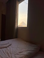 Grand Pyramids View Guesthouse