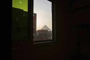 Grand Pyramids View Guesthouse