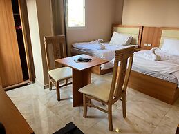 Grand Pyramids View Guesthouse