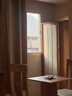 Grand Pyramids View Guesthouse